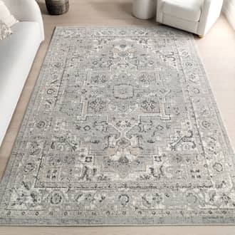 8' Vintage Medallion Rug secondary image