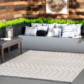 Indoor/Outdoor Trellis With Tassels Rug secondary image