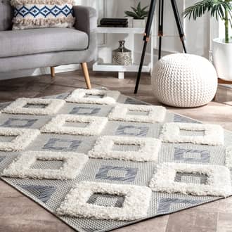 Textured Diamond Trellis Rug secondary image