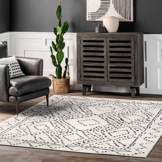 Dotted Diamond Trellis Rug secondary image