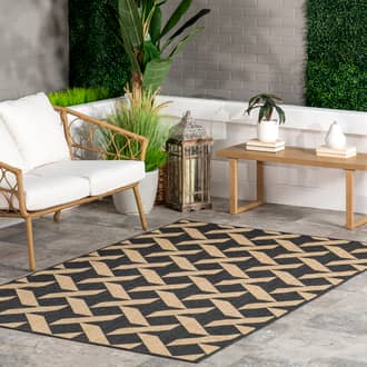 Rika Pinwheel Trellis Indoor/Outdoor Rug secondary image
