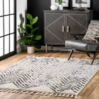 4' Moroccan Chevron Tassel Rug secondary image