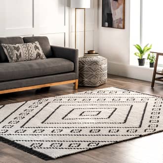 6' 7" x 9' Aviana Diamond Fringed Rug secondary image