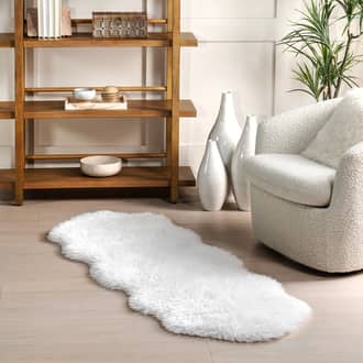 Onika Faux Sheepskin Plush Washable Rug secondary image