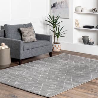 Double Diamond Lattice Shag Rug secondary image