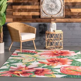 5' x 8' Lush Hibiscus Indoor/Outdoor Rug secondary image