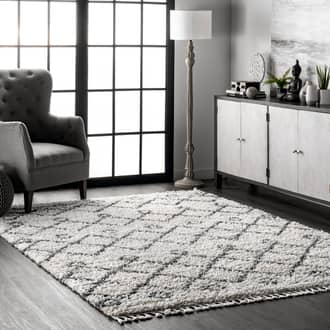 Diamond Moroccan Shag With Tassels Rug secondary image