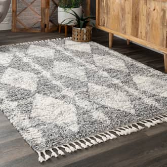 6' Diamond Band Tassel Rug secondary image