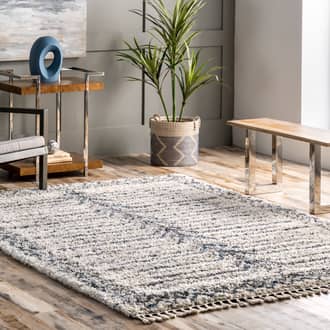 Centerline Shag With Tassels Rug secondary image
