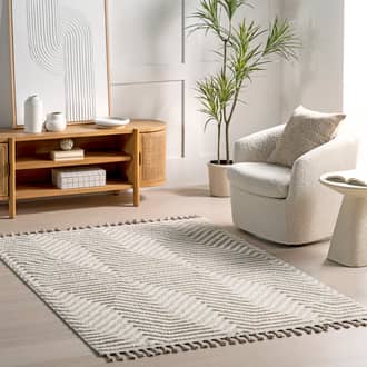 Bethanne Chevron Tasseled Rug secondary image