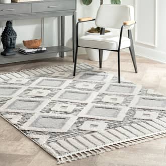 Shaggy Checkered Tiles Tassel Rug secondary image