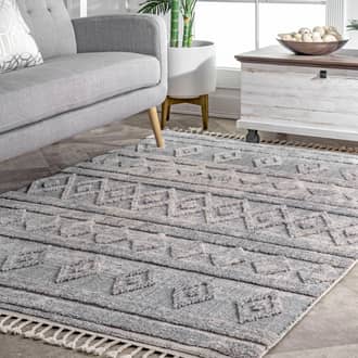 Shaggy Diamond Bands Tassel Rug secondary image