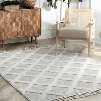 Shaggy Trellis Rug secondary image