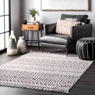 3' x 5' Carved Banded Tassel Rug secondary image