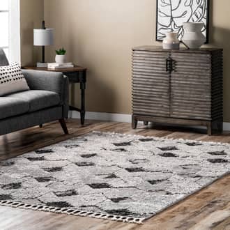 Textured Herringbone Tasseled Rug secondary image