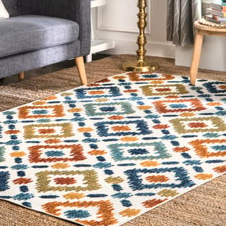 2' x 3' Hatched Trellis Indoor/Outdoor Rug secondary image