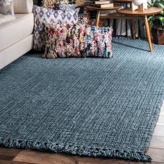 Chunky Jute Tasseled Rug secondary image