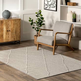 Ariella Simple Trellis Rug secondary image