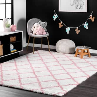 7' 10" Diamond Rug secondary image