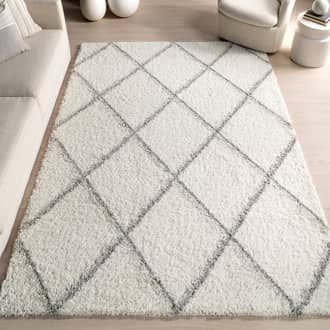 10' Easy Shag Lattice Rug secondary image