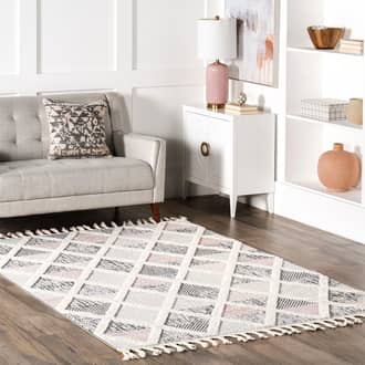 Alicia Trellis Tasseled Rug secondary image