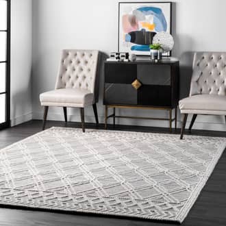 2' x 3' Argyle Trellis Rug secondary image