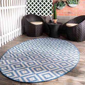 Indoor/Outdoor Diamond Trellis Rug secondary image