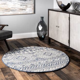 4' Banded Geometric Rug secondary image