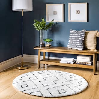 6' Double Diamond Lattice Shag Rug secondary image