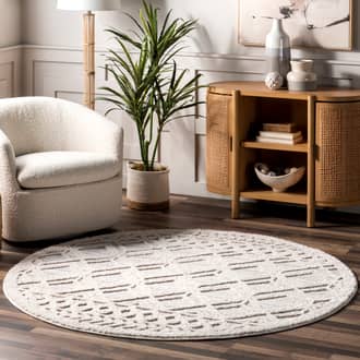 8' Shaggy Lattice Tassel Rug secondary image