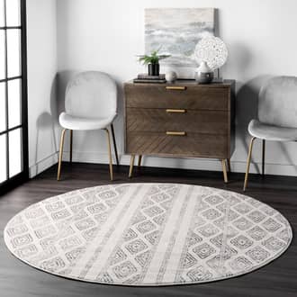 8' Banded Bird Eye Diamonds Rug secondary image