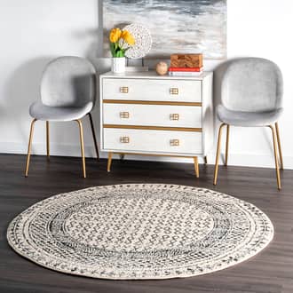 8' Checkered Diamonds Tassel Rug secondary image