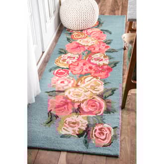 2' 6" x 8' Beautiful Rose Bouquet Rug secondary image