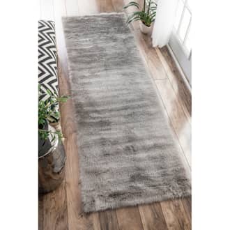 2' 6" x 8' Shag Rug secondary image
