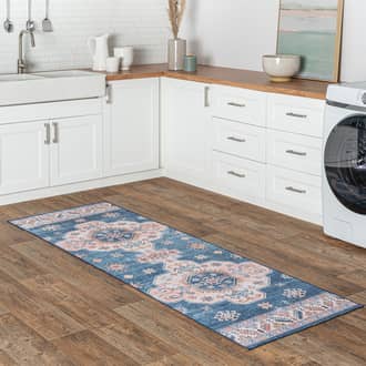 2' 6" x 8' Eboni Traditional Washable Rug secondary image