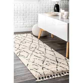 2' 8" x 8' Moroccan Diamond Tassel Rug secondary image