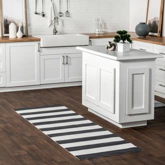 2' 6" x 8' Magnolia Striped Indoor/Outdoor Rug secondary image