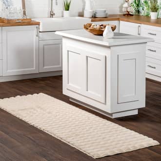 2' 6" x 8' Ivana Checkered Plush Cloud Washable Rug secondary image