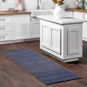 2' 6" x 8' Handwoven Jute-Blend Rug secondary image