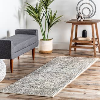 2' 6" x 8' Florid Mystique Fringe Rug secondary image