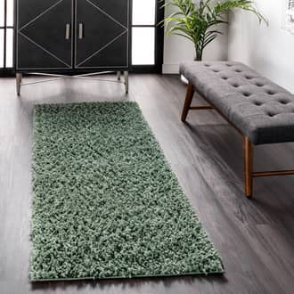 2' 8" x 6' Solid Shag Rug secondary image
