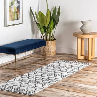 2' 8" x 8' Marlene Crosshatch Trellis Washable Rug secondary image