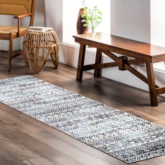 2' 6" x 8' Halsey Banded Washable Rug secondary image