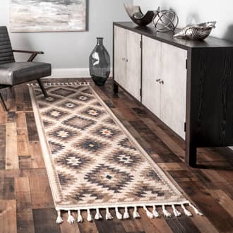 2' 8" x 8' Aztec Trellis Tassel Rug secondary image