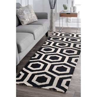 2' 6" x 8' Honeycomb Trellis Rug secondary image