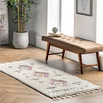2' 8" x 8' Kenzie Carved Shag Rug secondary image
