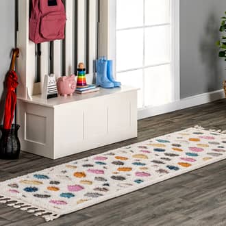 2' 8" x 8' Leah Pebble Shag Rug secondary image