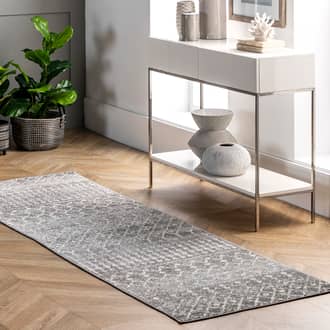 2' 8" x 8' Moroccan Trellis Rug secondary image