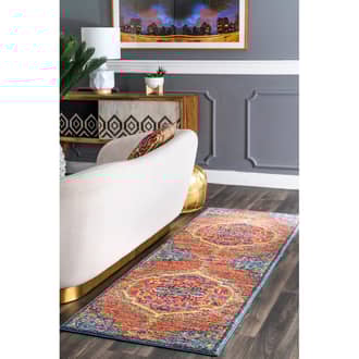 2' 8" x 8' Frilly Corinthian Medallion Rug secondary image