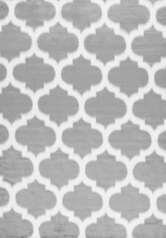 Gray 2' 6" x 8' Faux Sheepskin Trellis Rug swatch